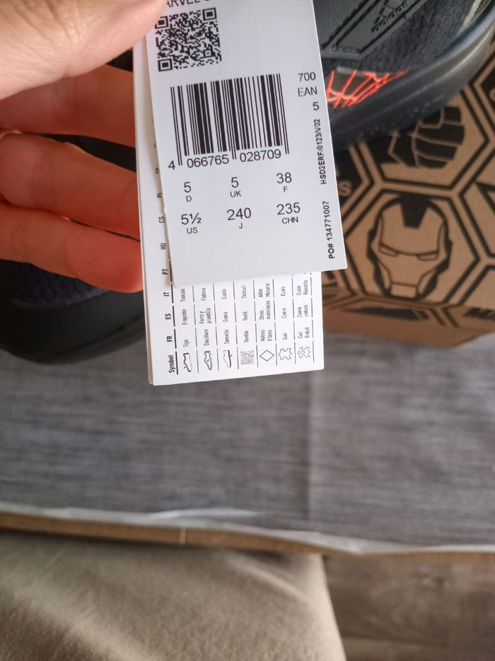 Basket marvel p38 adidas neuf - photo numéro 9