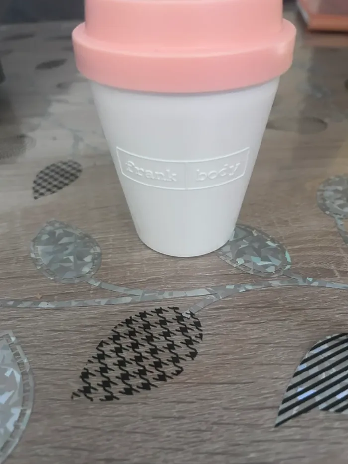 Pot crème hydratante - photo numéro 3