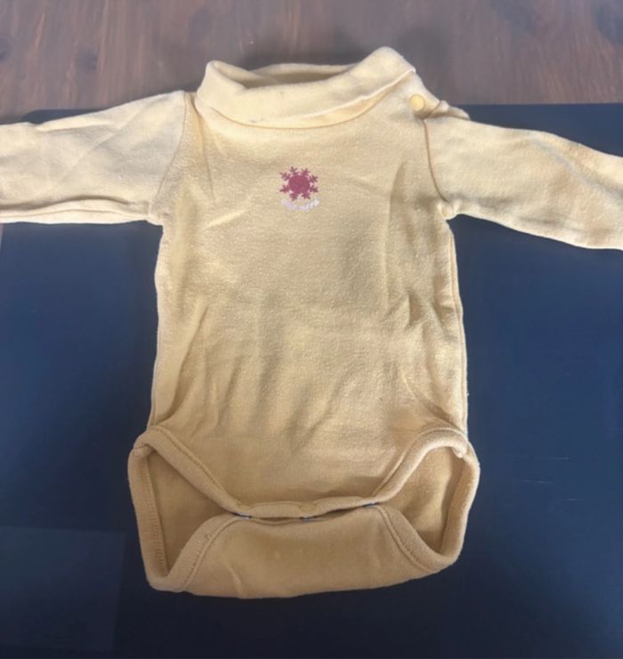 lot de 6 bodies taille 1 mois - photo numéro 3