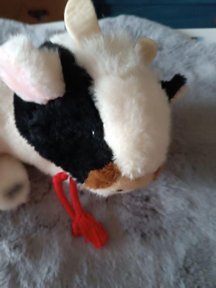 vache en peluche 30 cm de longueur - photo numéro 2