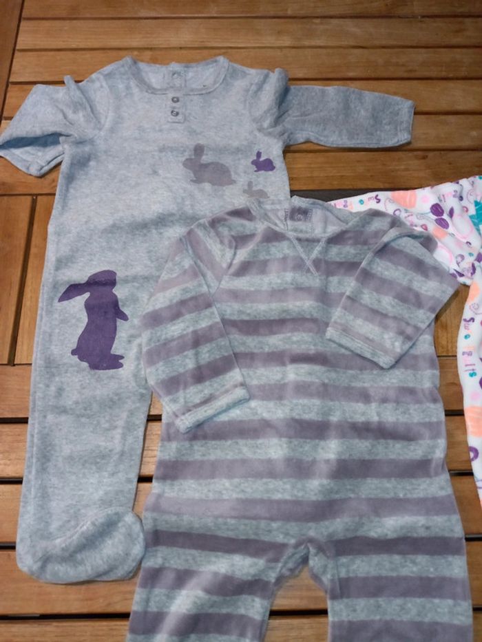 Lot de 3 pyjamas mixte NEUF T 9 mois - photo numéro 3