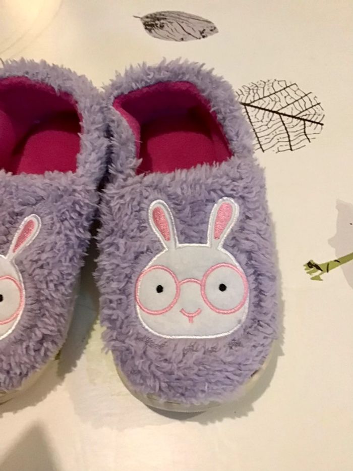 Paire de chaussons lilas blanc et rose taille 30: - photo numéro 2