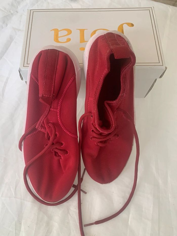 Basket rouge taille 37 - photo numéro 2
