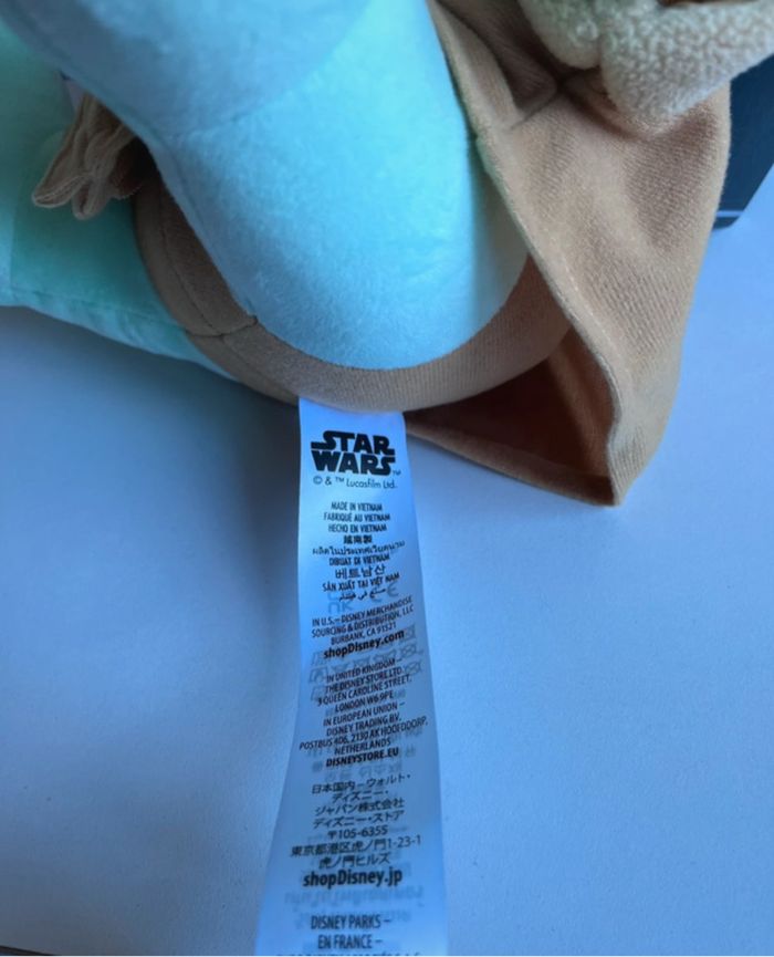 Peluche Grogu star wars big feet Disneyland neuf - photo numéro 5