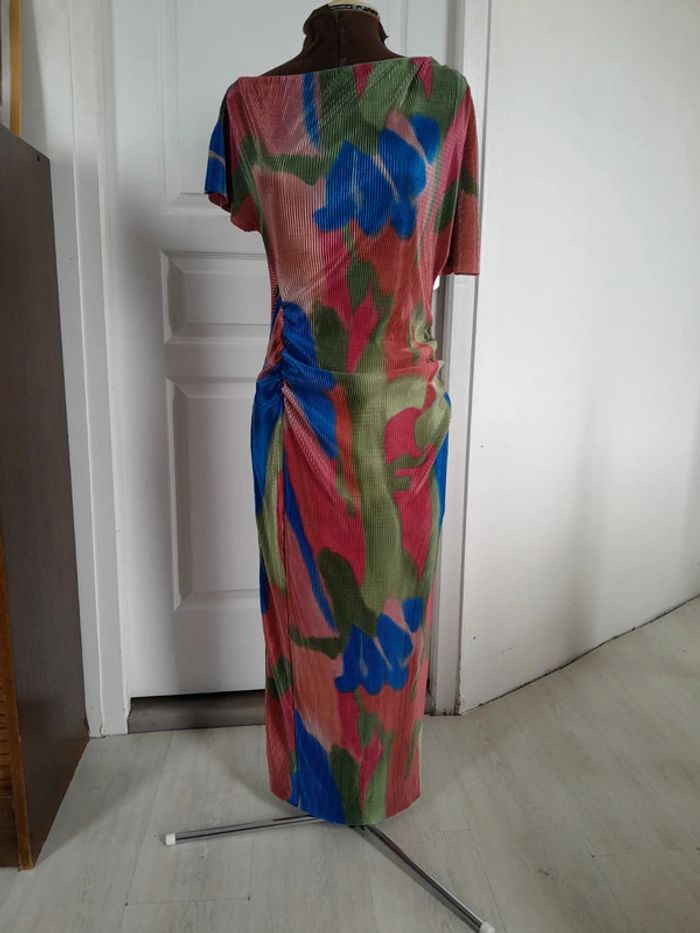 Jolie robe longue multicolore plissée moulante drapée Asos Design