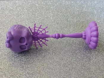 29/ accessoire Monster High violet