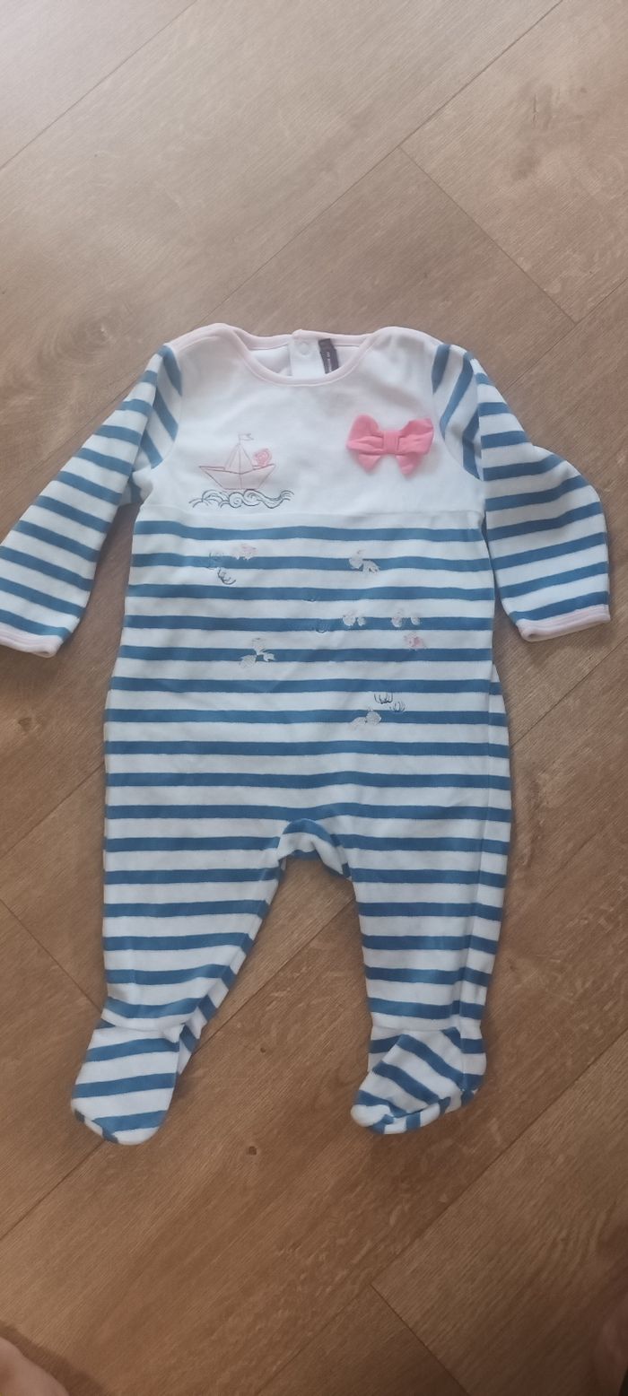 Lot de pyjamas - photo numéro 3