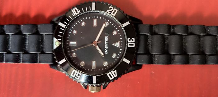 Montre noir Newwave - photo numéro 2