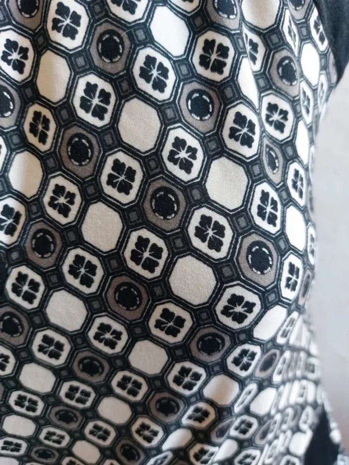 Haut sans manches à motif géométrique - photo numéro 3