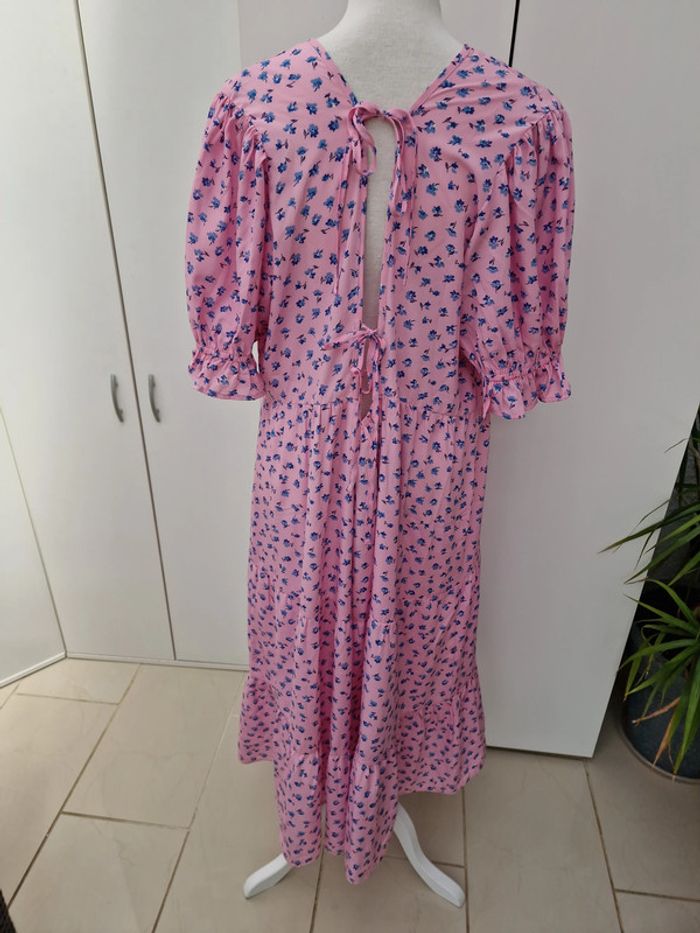 Robe Longue Rose Imprimé Fleurs Bleu Avec Volants - photo numéro 6