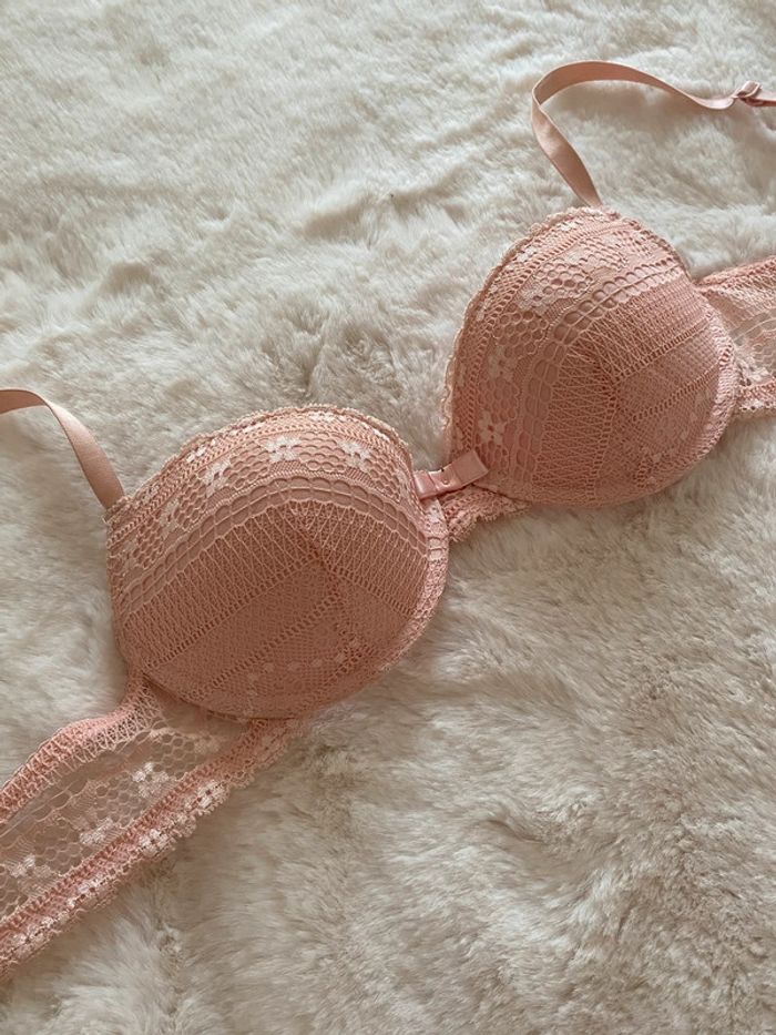 Soutien gorge rose clair