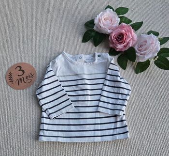 T-shirt manches longues 3 mois Kiabi très bon état 