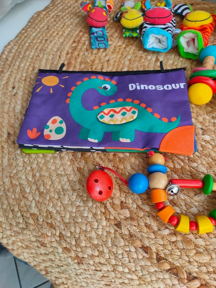 Lot de jeux d'éveil bébé - photo numéro 2