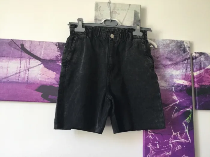 Short gris H&M 12-13 ans