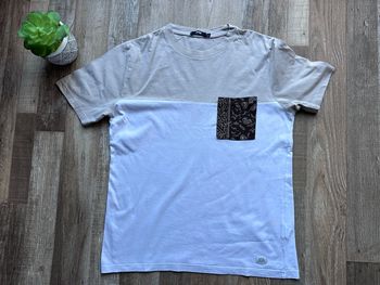 - Tee shirt BZB (J) - Taille S - bon état, tache