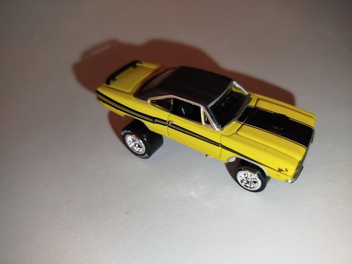 1970 Plymouth Road Runner Johnny Lightning 1/64 - photo numéro 5