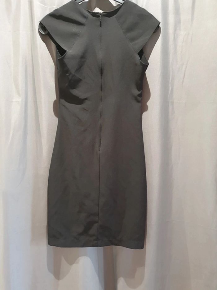 Robe noir - photo numéro 3