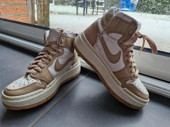 Air Jordan Elevate
