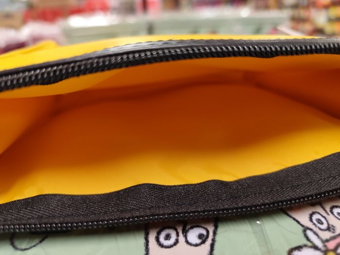 Pochette pour accessoires téléphone  neuve - photo numéro 3