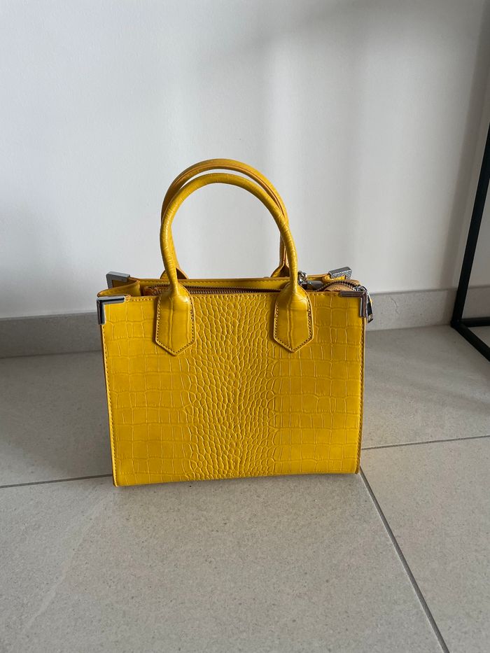 Sac a mains jaune - photo numéro 2