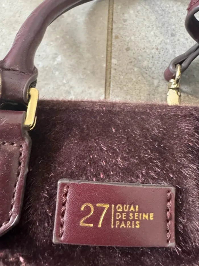 Sac à bandoulirèe bordeaux 27 quai de seine paris, il y a des marques d'usures, 19x20cm - photo numéro 3