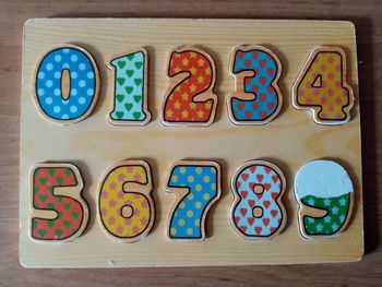 Puzzle en bois chiffres