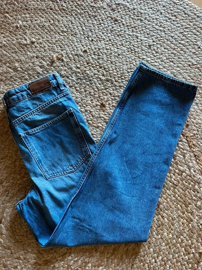 Jean bizzbee