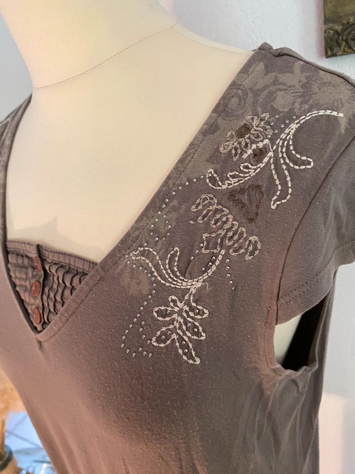 Tee-shirt taille 40 - photo numéro 2