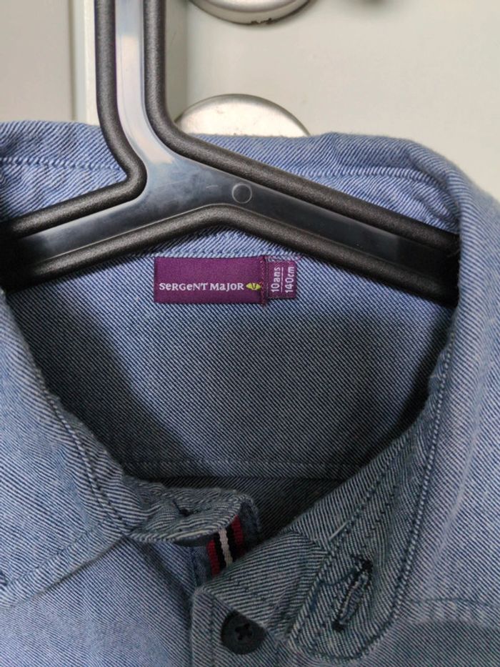 Superbe chemise 10 ans - photo numéro 2