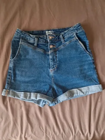 Short en jean taille 36