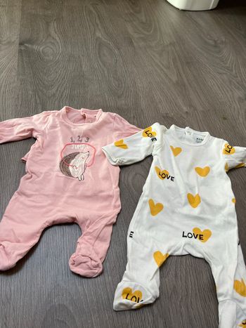 Vêtements 1 mois
