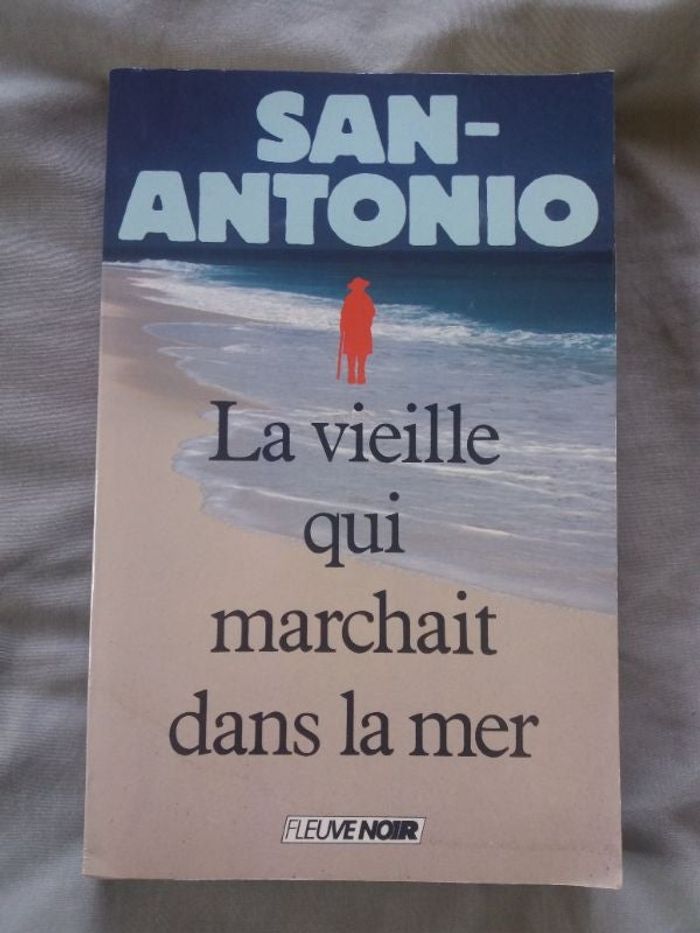 Livre San Antonio la vieille qui marchait dans la mer