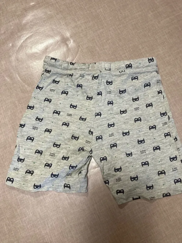 👦 Short Monoprix Kids gris imprimé super-héros – 3 ans - photo numéro 3