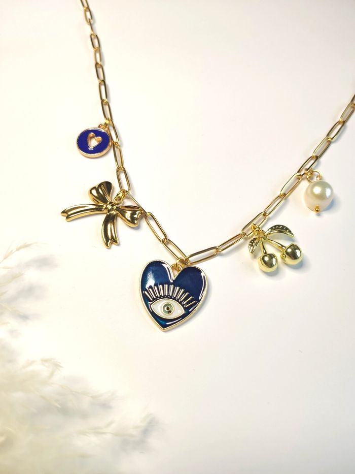 Collier doré en acier inoxydable avec charms