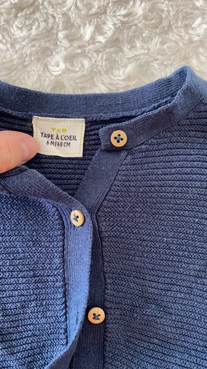 Joli petit gilet marine - photo numéro 2