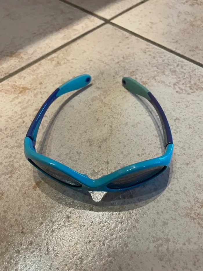 Lunettes de soleil bébé - photo numéro 2