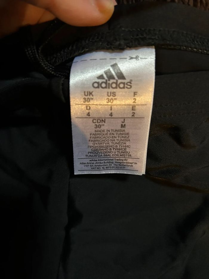 Maillot de bains#adidas#taille 2 équivalent à un 13/14 ans - photo numéro 2