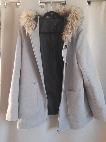 Manteau court à capuche