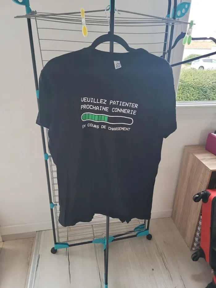 T-shirt message