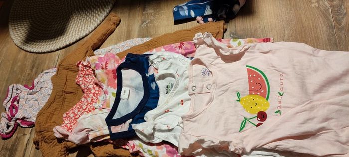 Lot vêtements 6 mois fille - photo numéro 10