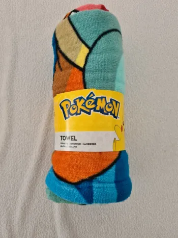 Serviette Pokemon neuve