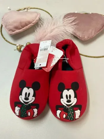Chaussons garçon - Mickey - neuf - disney - Taille 31/32
