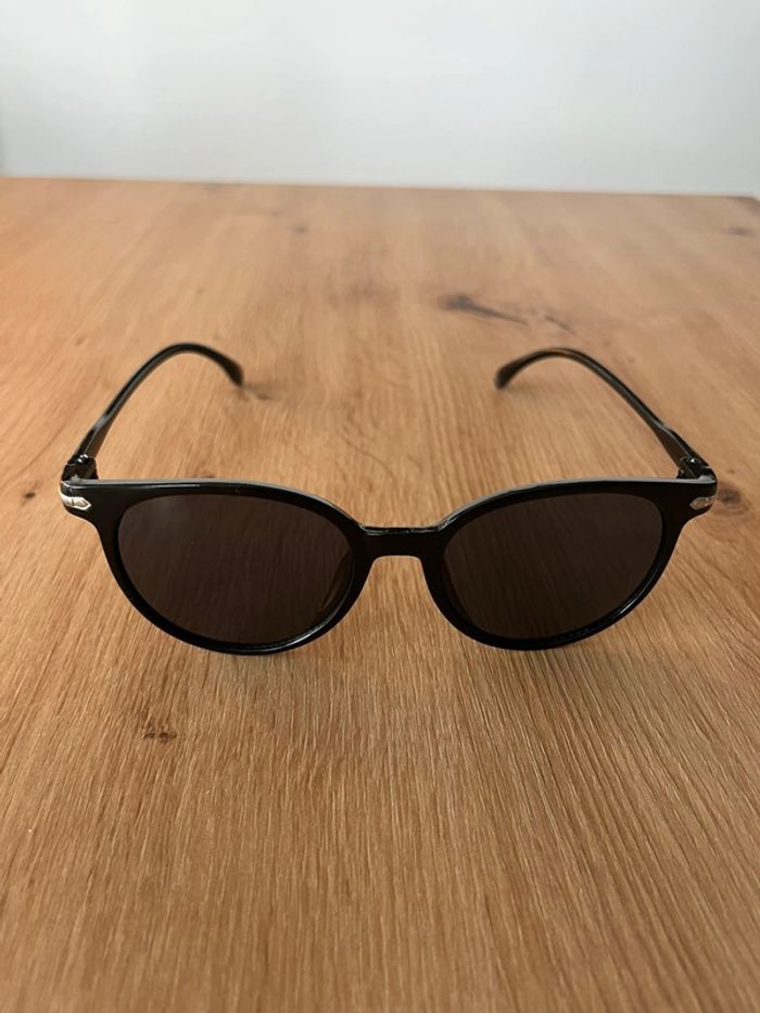Lunettes de soleil femmes rondes noires - photo numéro 4