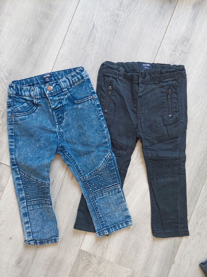 Lot x2 jeans 18 mois