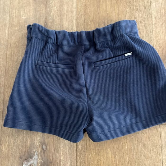 Short bleu marine - photo numéro 3