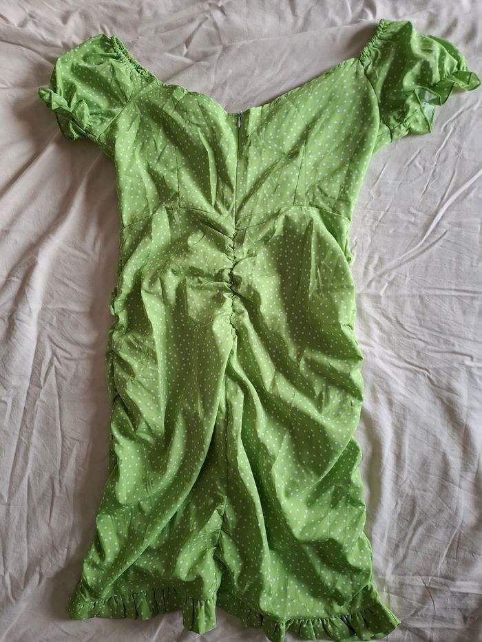 Robe verte à poids blancs - photo numéro 2