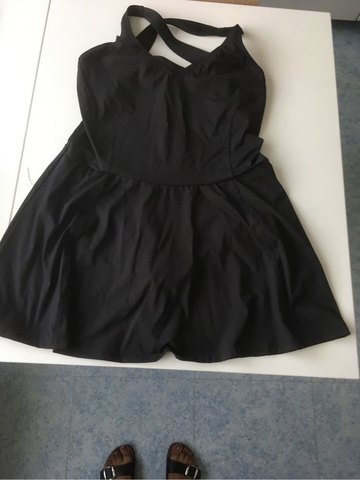 Maillot de bain avec jupe fixée