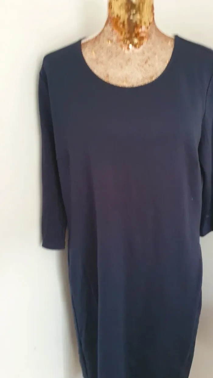Robe marine neuve 46/48 - photo numéro 2