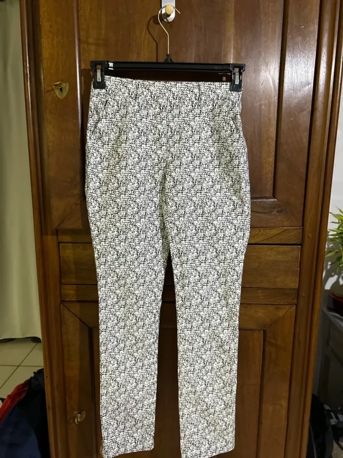 Pantalon blanc et noir
