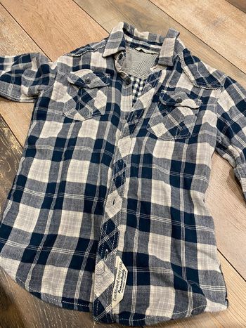 Belle chemise Teddy Smith 10ans très agréable